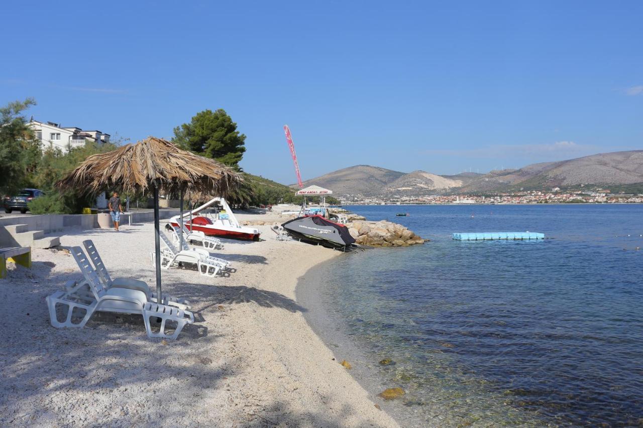 Apartments By The Sea Mastrinka, Ciovo - 4647 Trogir Exterior photo