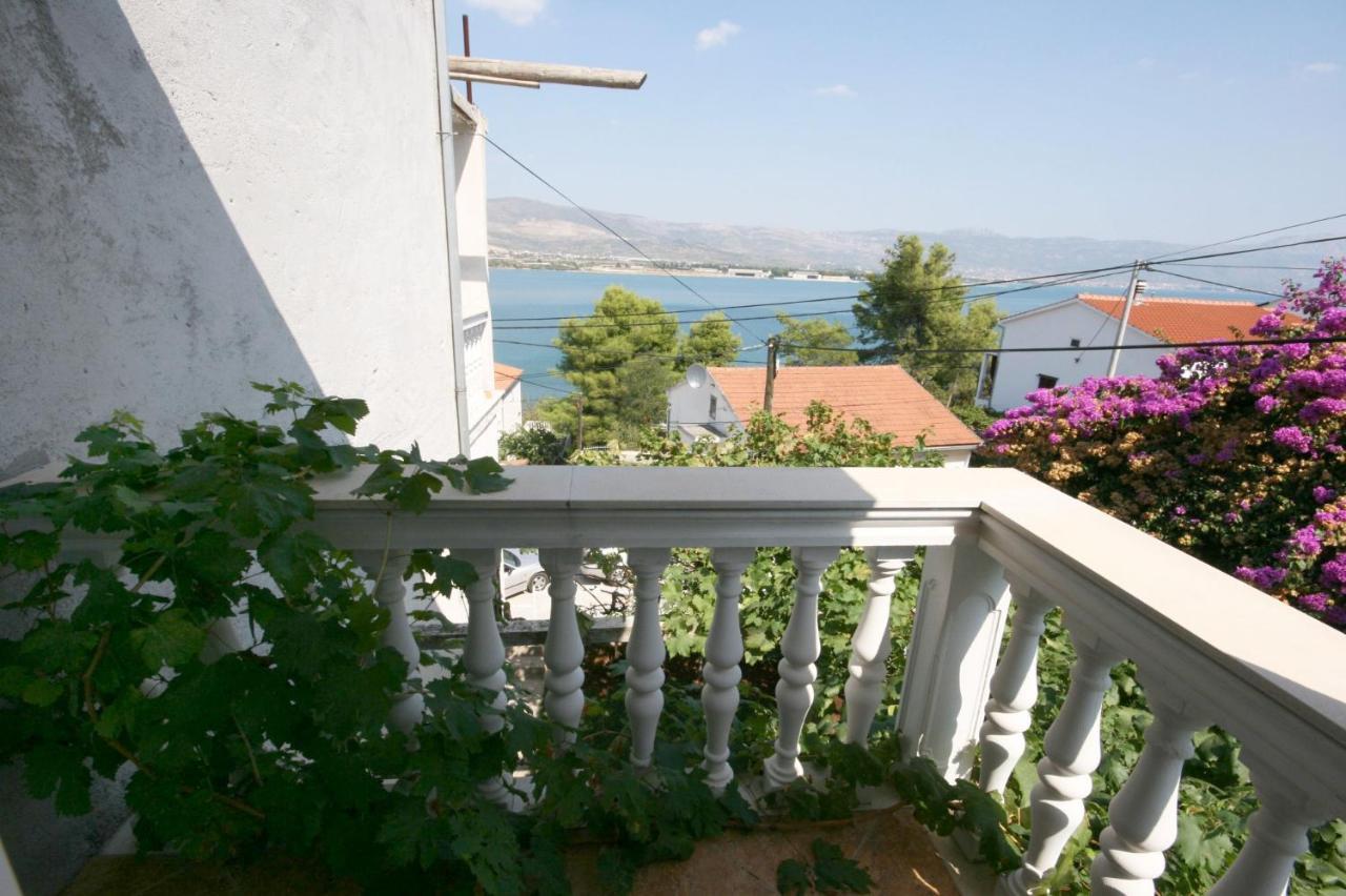 Apartments By The Sea Mastrinka, Ciovo - 4647 Trogir Exterior photo